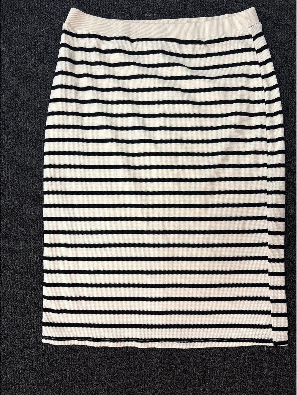 Atelier Beige Striped Knit Pencil Skirt, Size Large, Very Good Condition - Picture 1 of 6